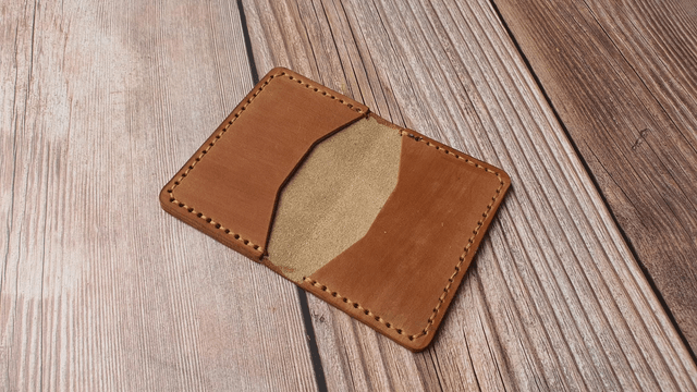 Lloyd - Rear Pocket Fold Wallet
